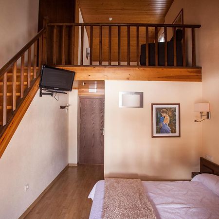 Hotel Avet La Coma I La Pedra Екстер'єр фото